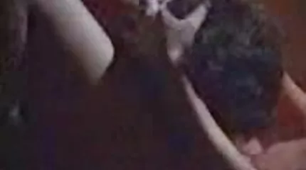 Окуляри дають шанс скачатьпорно відео товаришеві по групі.