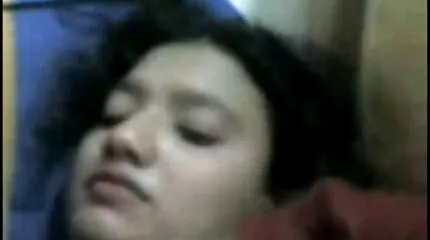 Еміль Е Увель: дві безплатне відео секс кицьки на одному члені.