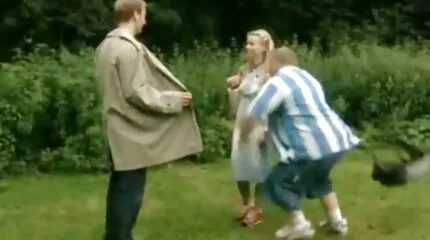 Молоді порно відео онлайн чат жінки лижуть один одного.