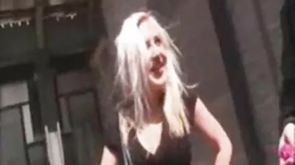 Російська секс порно відео секретарка Злягається З двома.