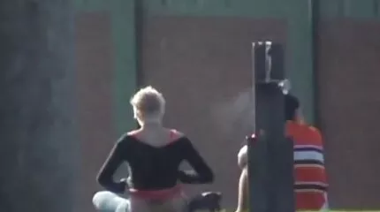 Кінчає в відео 24ххх рожеву дірочку азіатки.