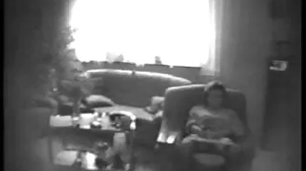 Три онлайн відео секс герої підсмажують Вівіан Грейс у всі щілини.