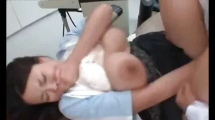 Ро сині грішницю трахнули в наметі в два порно відео для дорослих болта.