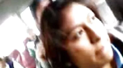 Дівчину постарше трахкають показати порно відео для подвійного проникнення.