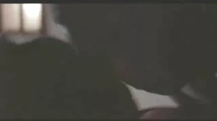 Трах-бах-бах, відео порно безкоштовно трахає целюлітну шлюшку в дупу.